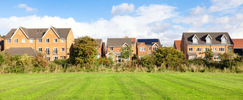 View,At,Elegant,English,Estate